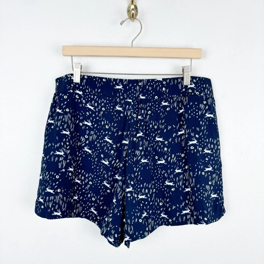 Disney x Lauren Conrad Alice in Wonderland Rabbit Print Shorts Sz L - Picture 3 of 8